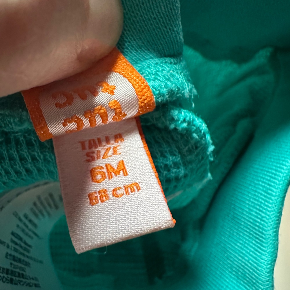 Tracksuit - Matching Set - Picture 5 of 5